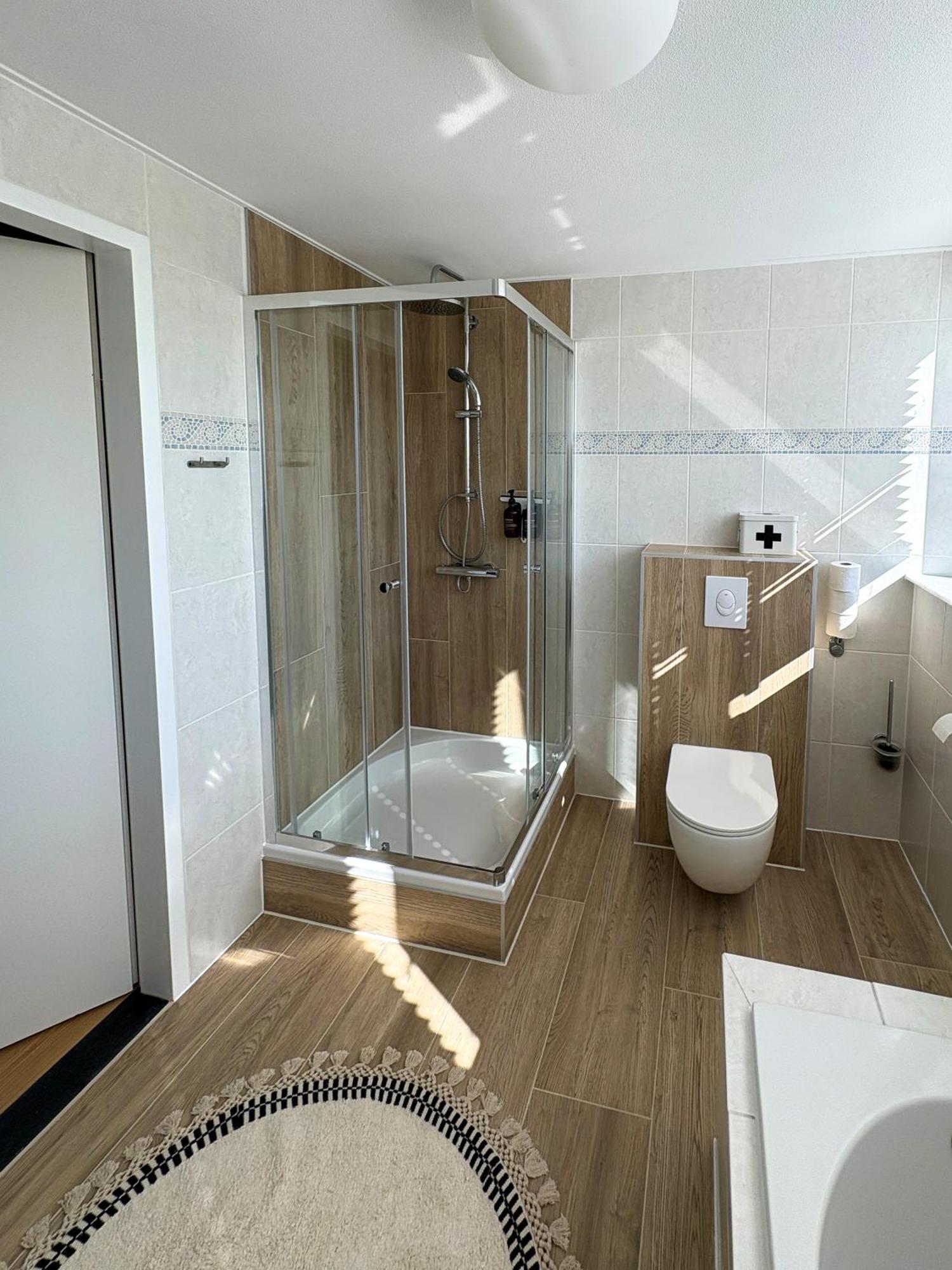 B&B Dijkhuis เฟราเวนโปลเดอร์ ภายนอก รูปภาพ